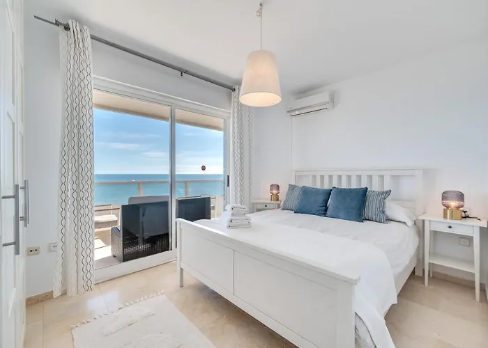 Lxr La Carihuela Sea Views 3hab Torremolinos